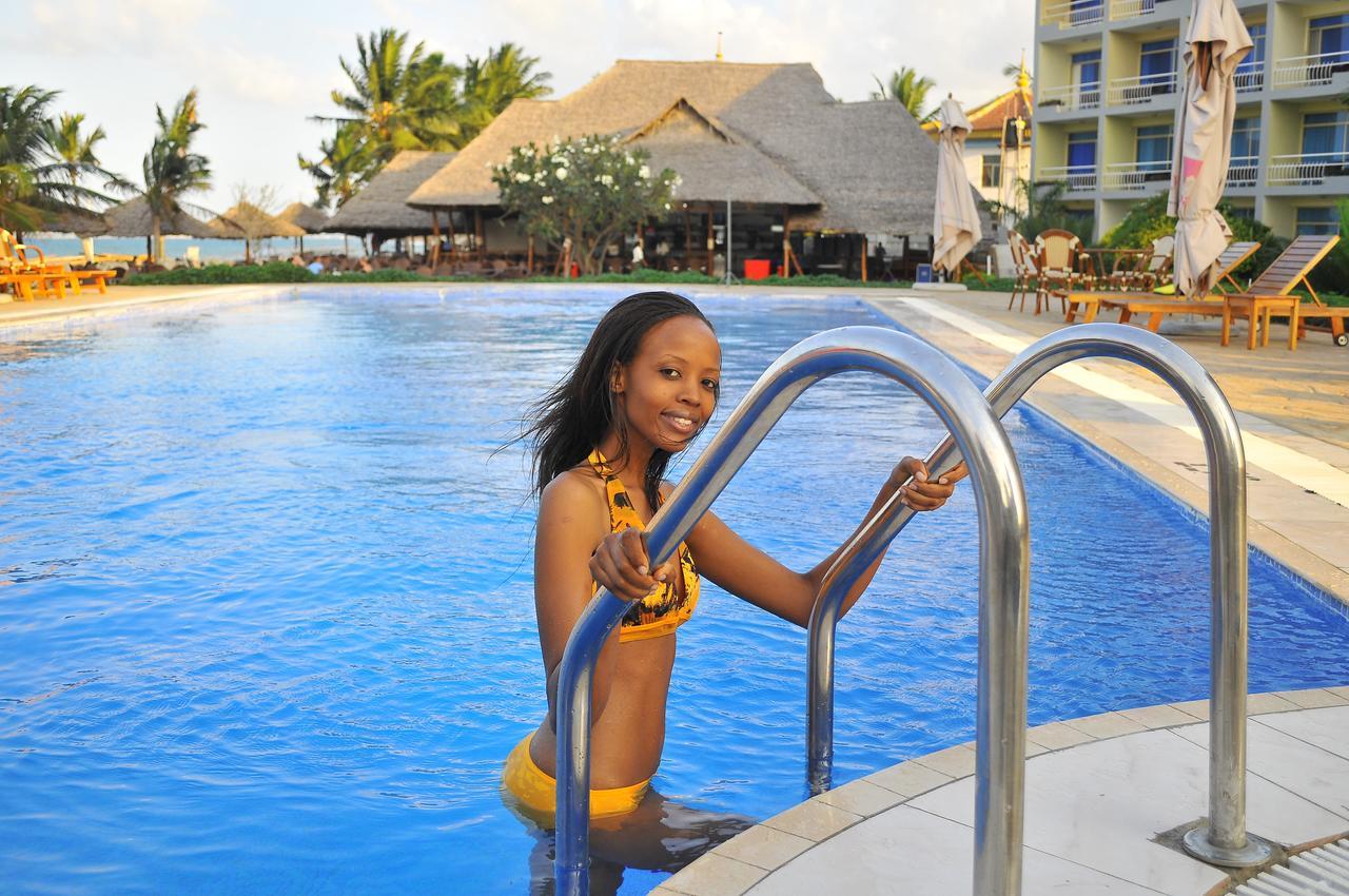 Giraffe Ocean View Hotel Dar es Salaam Exterior photo