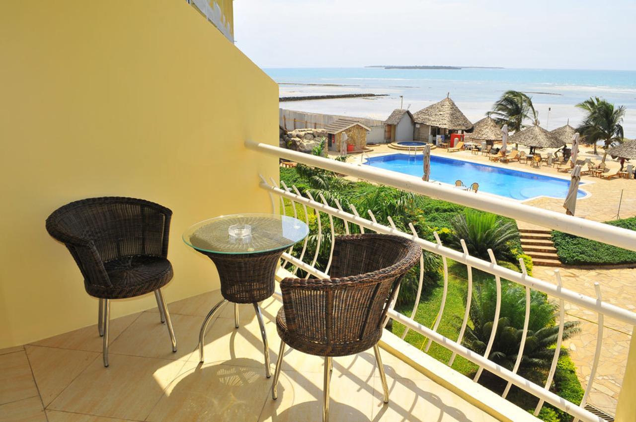 Giraffe Ocean View Hotel Dar es Salaam Exterior photo